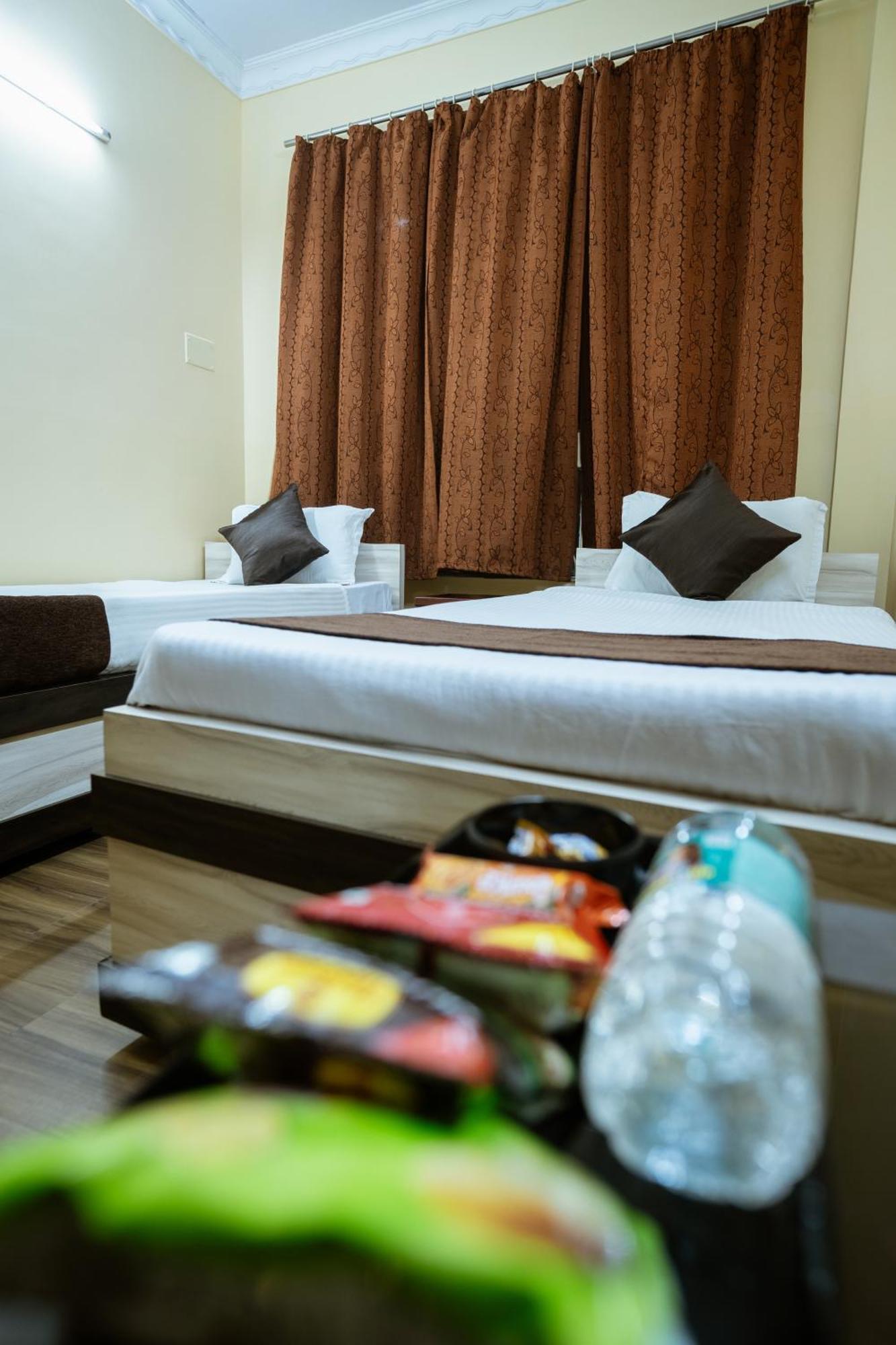 Hotel Ta-Tin Durgāpur Buitenkant foto