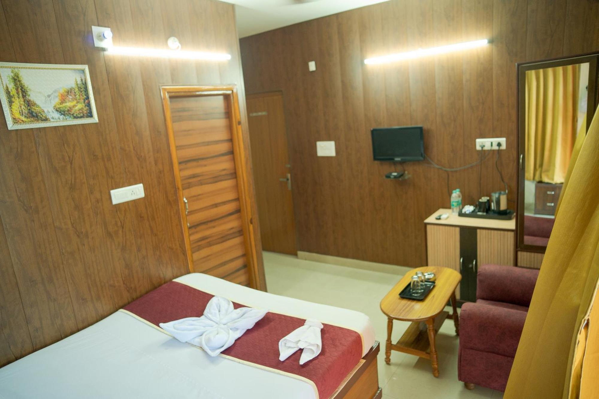 Hotel Ta-Tin Durgāpur Buitenkant foto