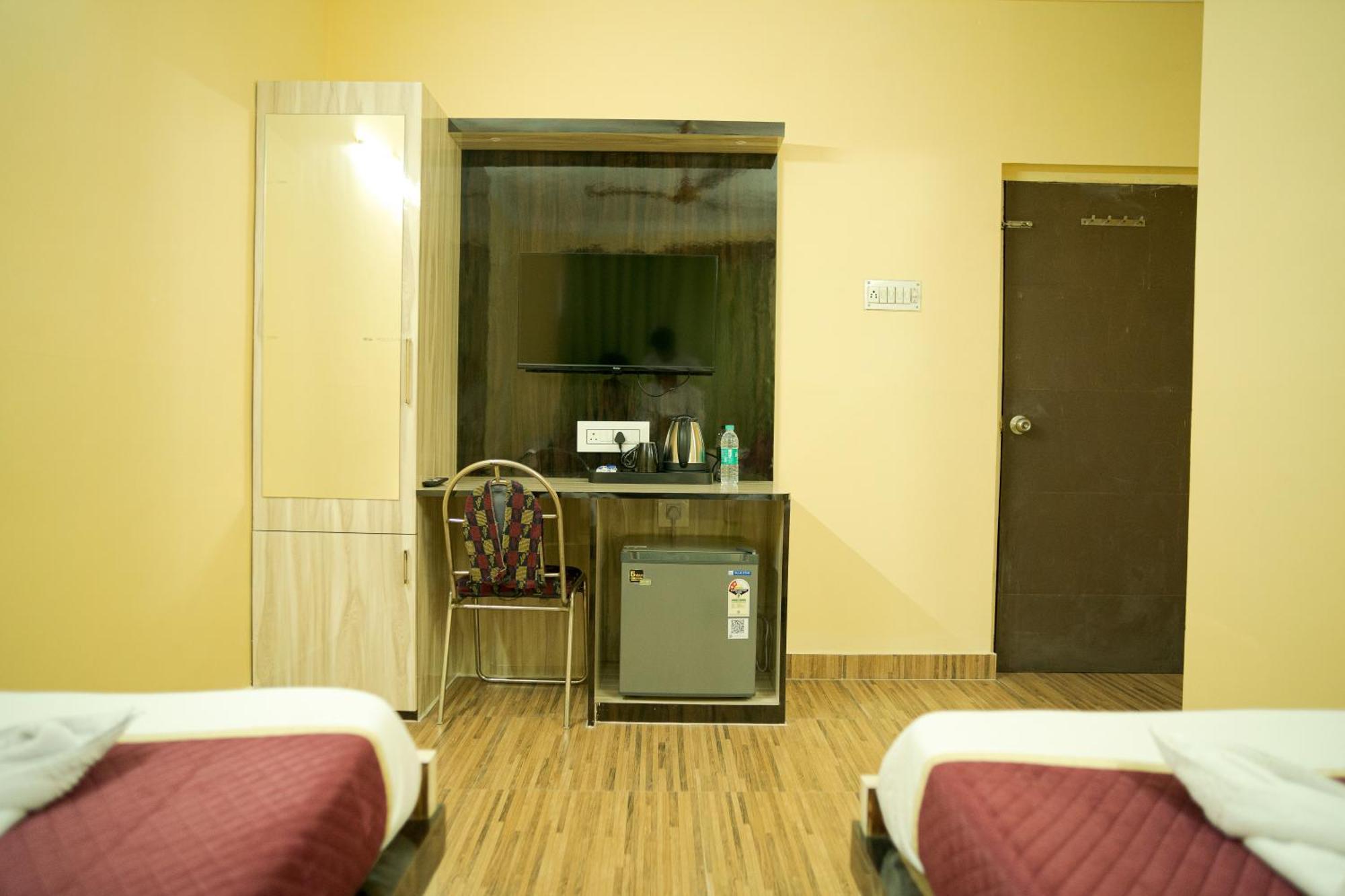 Hotel Ta-Tin Durgāpur Buitenkant foto