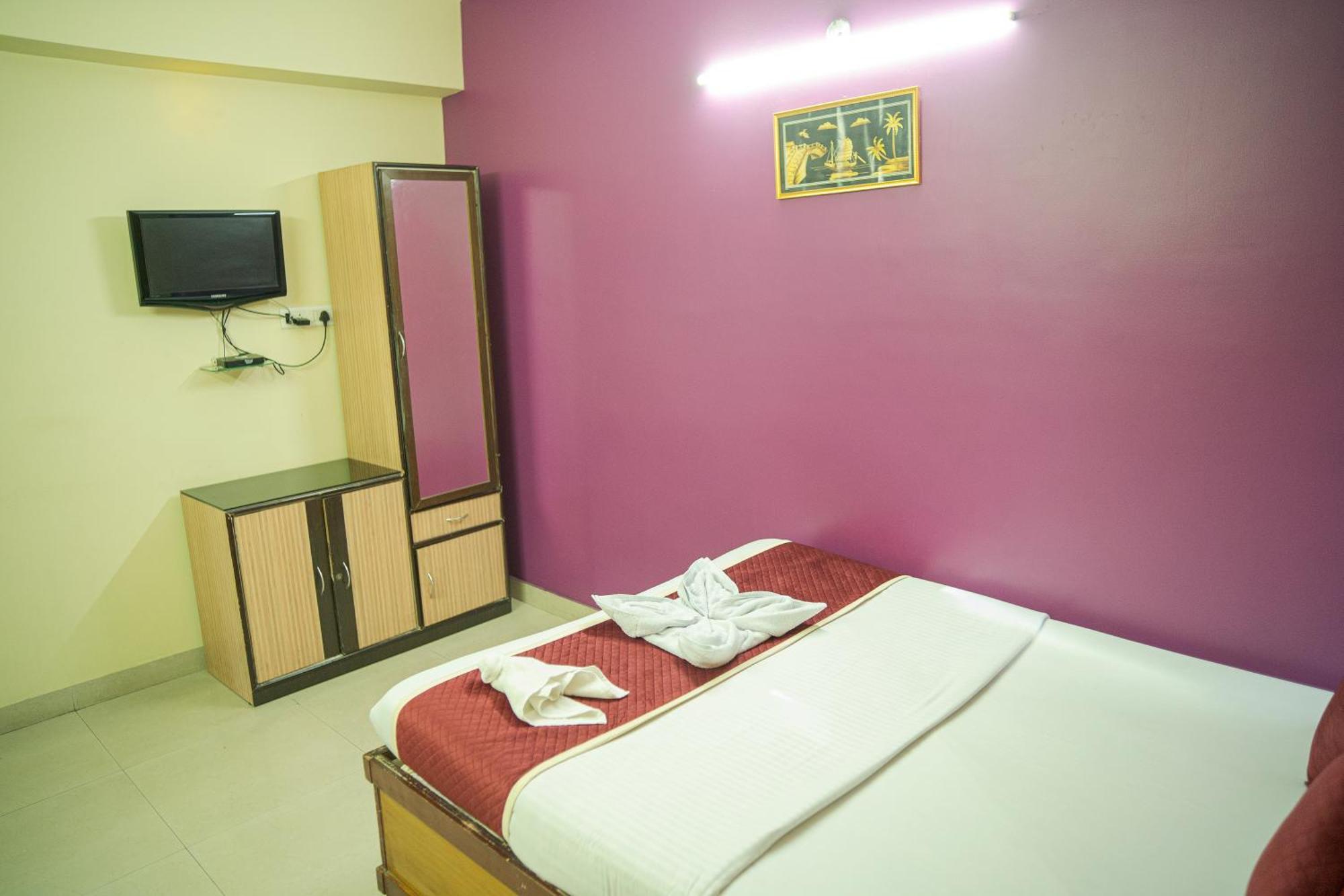 Hotel Ta-Tin Durgāpur Buitenkant foto