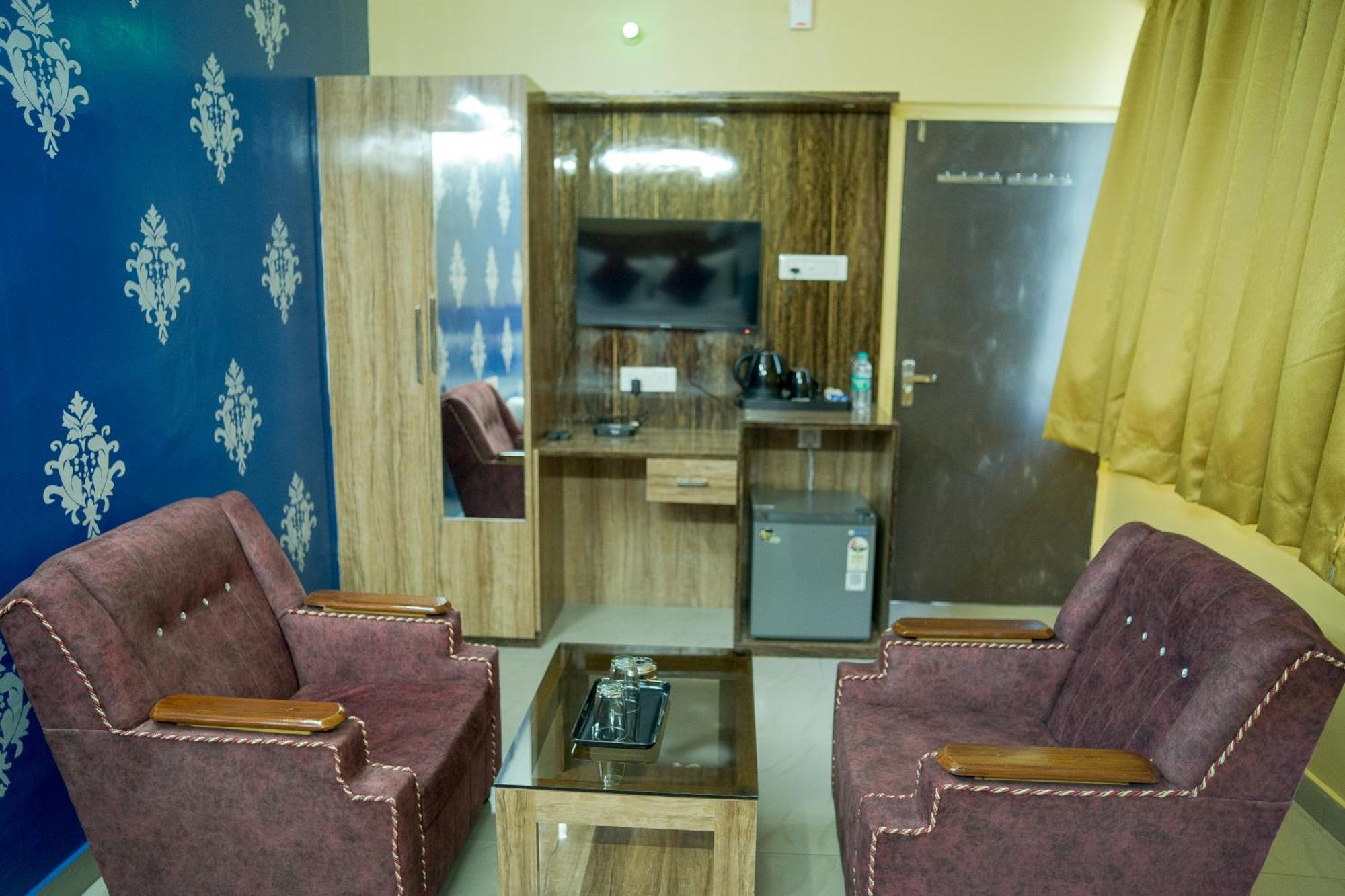Hotel Ta-Tin Durgāpur Buitenkant foto